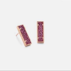 Kendra Scott lady stud earrings